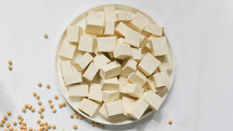  Tofu — आपल्या थाळीत असावंच का?