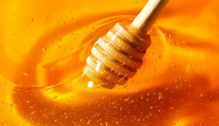 त्वचेसाठी मधाचे फायदे: नैसर्गिक तेजासाठी सोपा उपाय