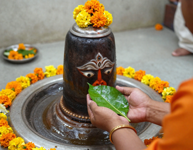 मन शांत असेल, तर जीवन सुंदर होईल — भगवान शिवांकडून Overthinking वर मात करण्याची शिकवण