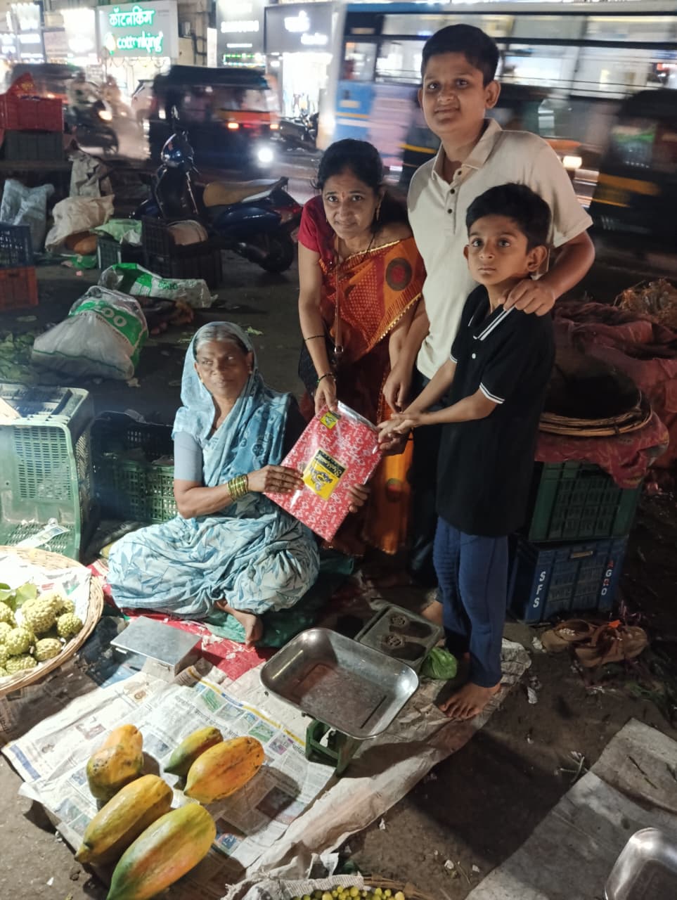 अहिरे दाम्पत्याने साकारला दातृत्वाचा ह्रदयस्थ सोहळा : कर्तृत्ववान नवदुर्गांचा केला सन्मान