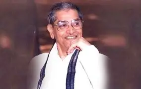 “वडिलांचे प्रेम : न बोलता समजणारे आधारस्तंभ”