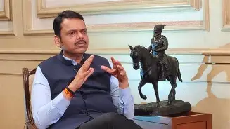 मुख्यमंत्री देवेंद्र फडणवीस यांच्याकडून राज्यपाल राधाकृष्णन यांना शुभेच्छा