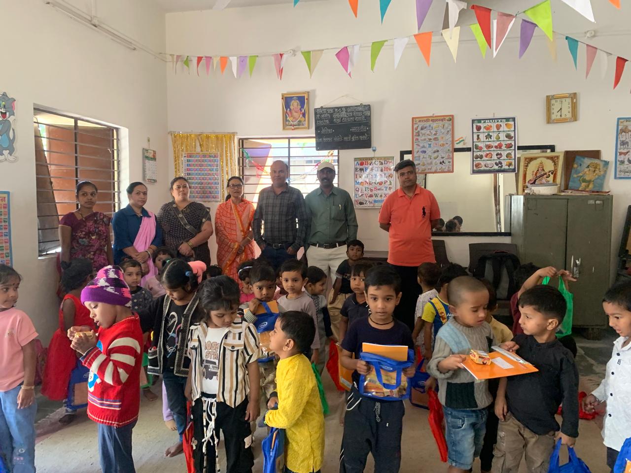 बालदिनानिमित्त कर्मयोगी बहुउद्देशीय सेवाभावी संस्थेचा उपक्रम