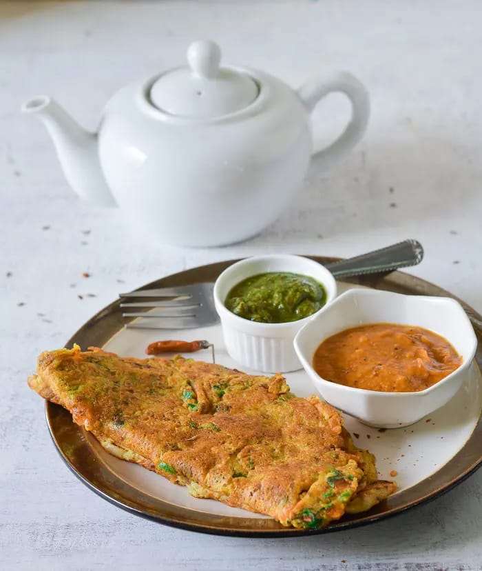  ओट्स मसाला चिला – आरोग्यदायी व पोटभरणारा नाश्ता