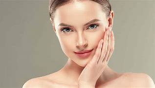 चेहऱ्याच्या त्वचेसाठी स्टीमिंग: घरच्या घरी करा नैसर्गिक स्किन डिटॉक्स!