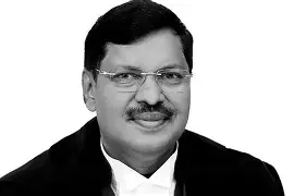 कायद्याच्या चौकटीतून व्यापक जनहिताचा आवाज; सरन्यायाधीश मा. श्री भूषण गवई यांचा प्रेरणादायी प्रवास!