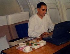 भारतातील संगणक क्रांतीचे जनक – राजीव गांधी