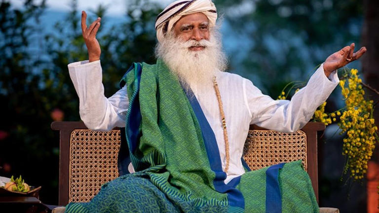 तुमचं आयुष्य तुमच्या हातात आहे! – सद्गुरूंचा प्रेरणादायी संदेश