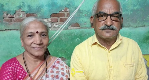 ७२ वर्षीय अशोक गाडे: पारंपरिक शेतकऱ्यापासून केळी बिस्कीट्सच्या यशस्वी उद्योजकापर्यंत