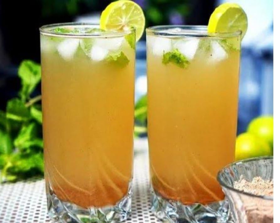 उन्हाळ्यात प्या अशी  नैसर्गिक सरबते  शिकंजी