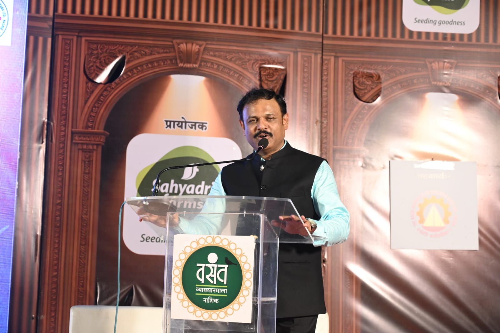 माहिती, काळजी आणि जागृती हे निरोगी जीवनाचे मुलमंत्र   वसंत व्याख्यानमालेत डॉ. धुर्जड, डॉ. जाधव यांच्याकडून मार्गदर्शन 